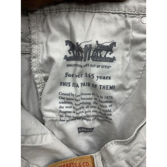 Levi's 569 Denim Shorts Mens Loose Straight Off White PC9-35569-0340 Size 38 - Picture 12 of 15